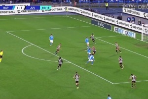 Serie A - Juventus 1-2 Naples cách ngôi đầu tới 12 điểm. DV9 liên tục bỏ lỡ những cơ hội ngon ăn, Juventus chỉ thắng đúng 1 trận trong 6 vòng đấu vừa qua.