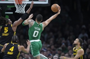 Đứng ra khỏi đám đông! Celtics khoe răng nanh vô địch