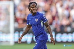 Standard Evening: Sterling muốn chiếm lòng tin của CĐV Chelsea và giúp đội bóng giành những danh hiệu quan trọng