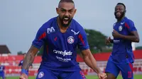 Sempat Jadi Sasaran Kritik, Winger Brasil Arema FC Buktikan Move On di BRI Super League