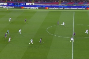 Champions League - Barcelona 3-1, Napoli dẫn trước 4-2 với tổng tỷ số 4-4 và một lần nữa vào tứ kết Champions League sau 4 năm.