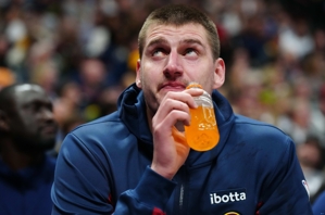 Hãy nhanh chóng hướng tới MVP+ trong một thời gian! Jokic đã chơi 65 trận trong mùa giải thường xuyên và đã chơi hơn 65 trận trong mỗi mùa giải trong sự nghiệp của mình.