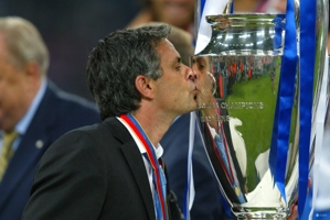 Người duy nhất trong 20 năm! Dẫn dắt Porto vô địch Champions League, thành tích lớn nhất của Mourinho?